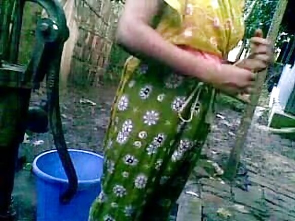 بنگلا دیسی سنی دیول سیکس فوٹو بے چین لوگ دیسی آؤٹ ڈور کزن-نوپور غسل آؤٹ ڈور