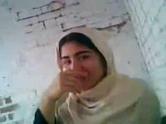 شہوانی ، شہوانی ، شہوت انگیز عربی حجابی مسلمان بیوی دھوکہ تے چوددی گوانڈھی گرم گوانڈھی شہوانی ، شہوت انگیز فلم